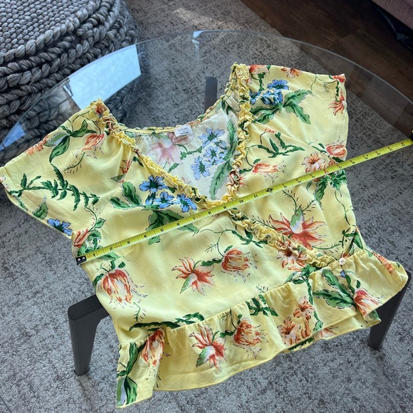Aritzia Wilfred new Yellow Floral Boho Summer Vacation Wrap Blouse Sz M - Picture 8 of 15